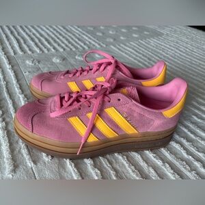 Size 9 adidas gazelle pink and orange shoes worn once